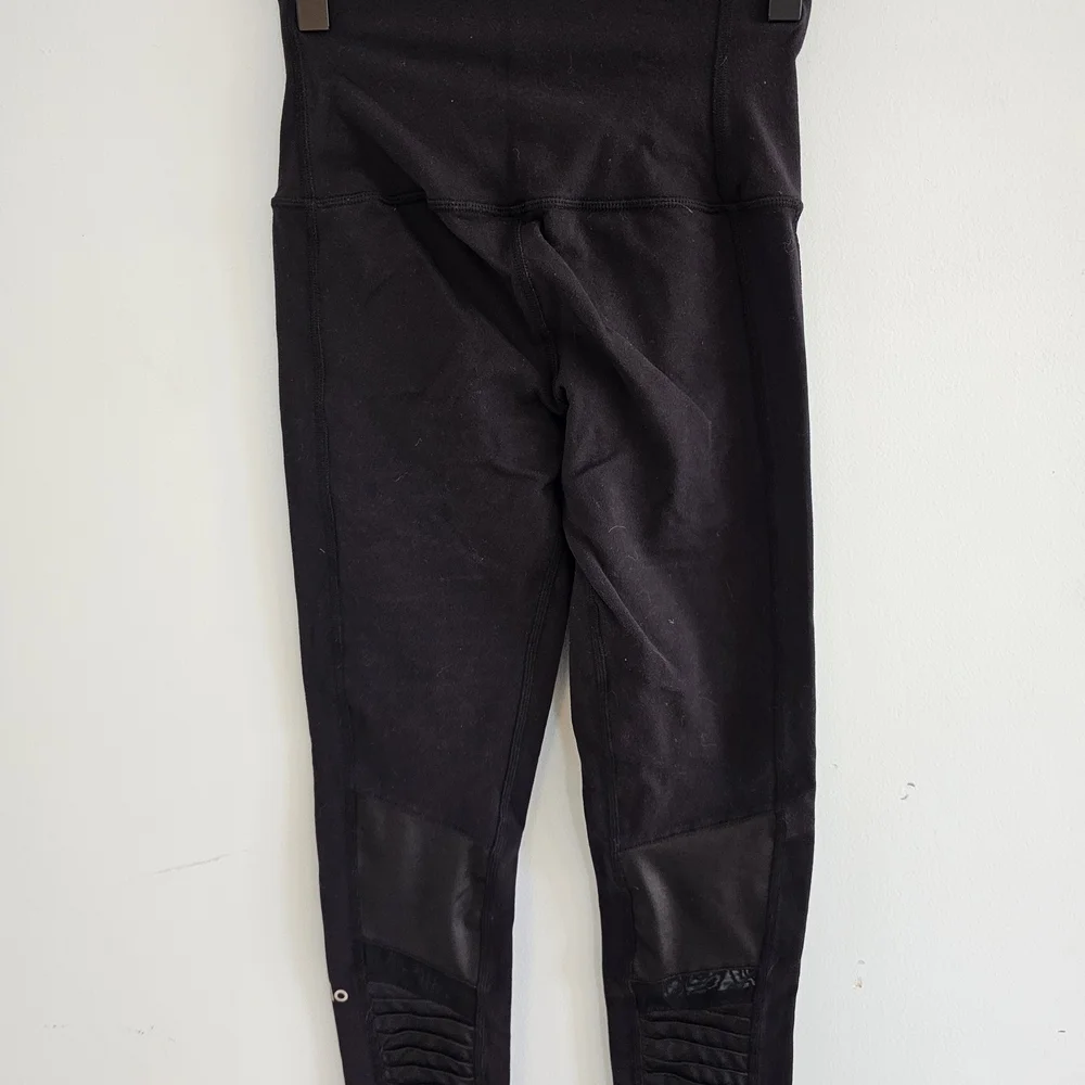 ALO Yoga Black Leggings‎ Size XS